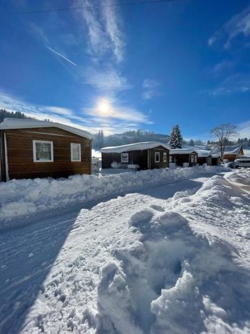Camping Le Miroir Les Hopitaux-Neufs Exterior foto