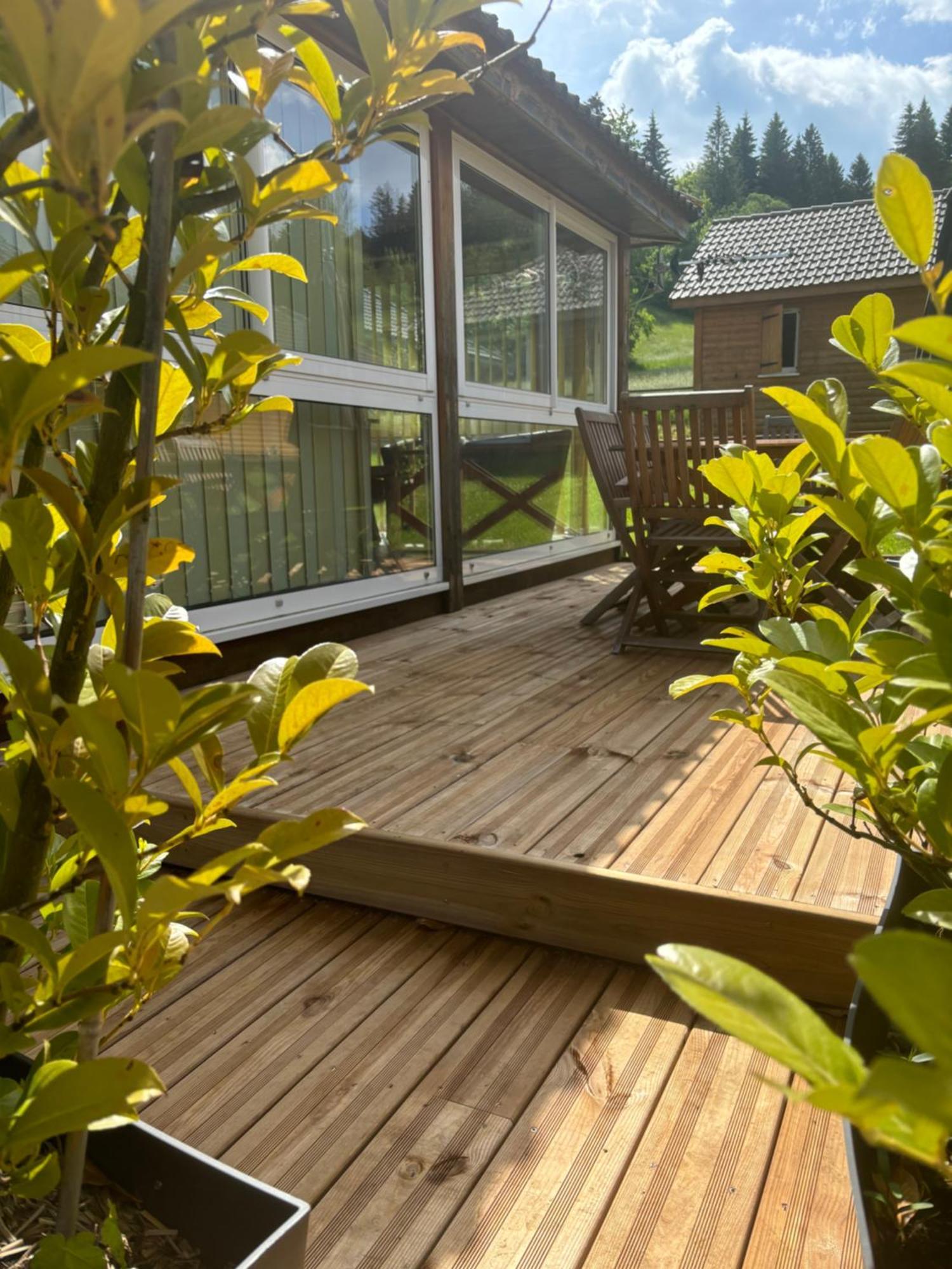 Camping Le Miroir Les Hopitaux-Neufs Exterior foto